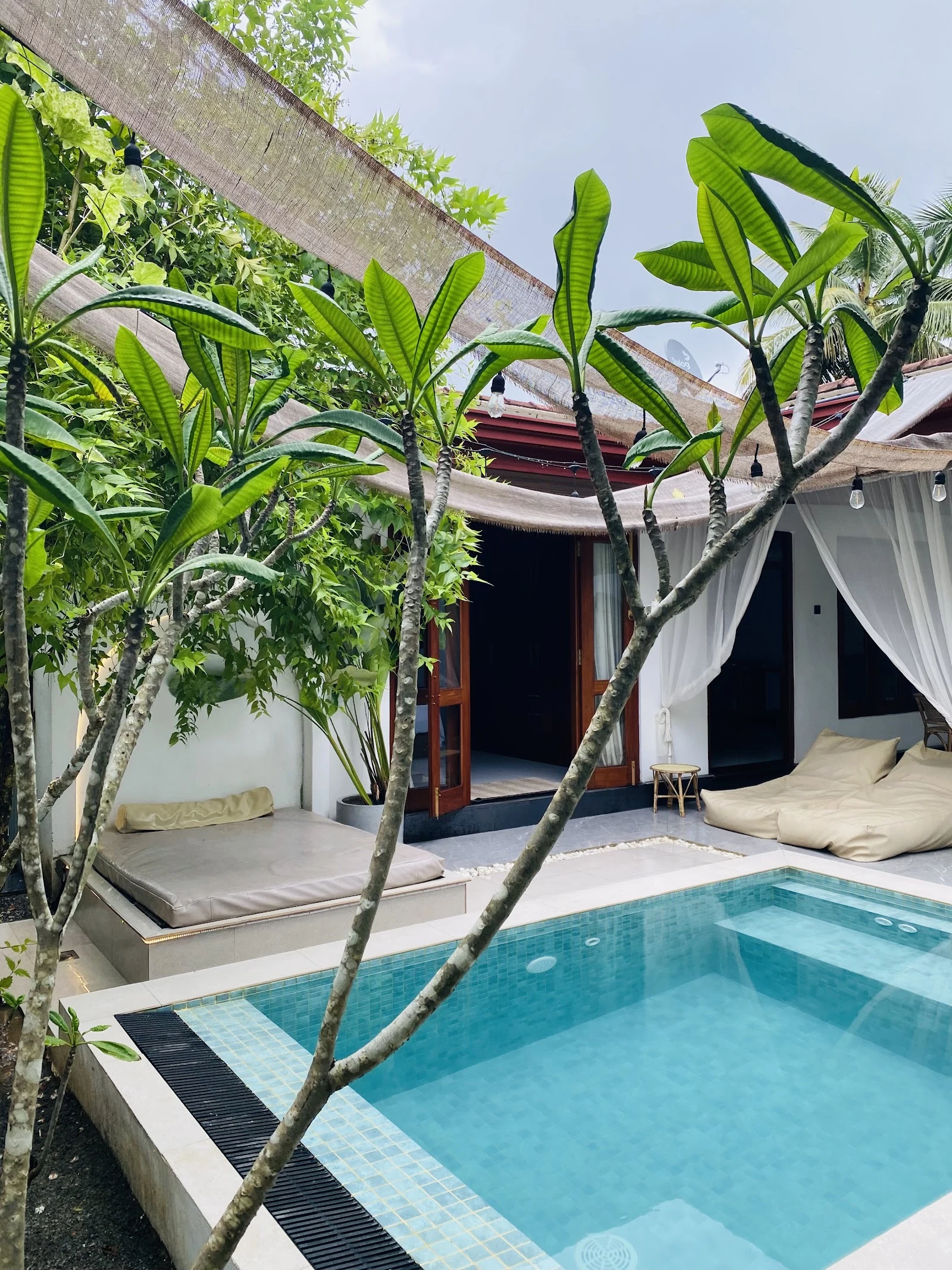Villa Araliya tranquil garden courtyard